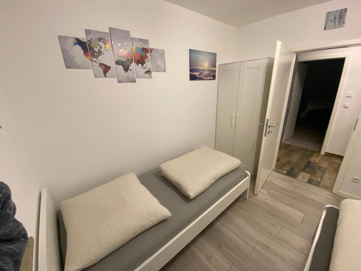 Ferienwohnung Air-Base - Playmobil, Messe, Nuernberg, Fuerth, Ansbach In 20 Minuten Erreichbar Grosshabersdorf Экстерьер фото